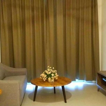 Barrington Square 2 Rooms Apartment At Golden Hill Night Market ブリンチャン エクステリア 写真